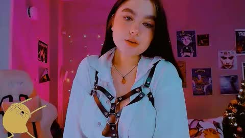 Snapshot of sashasoyyyy chatting on October 7, 3:14 am Sashasoy online show from October 7, 3:14 am