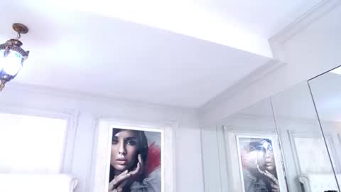 Snapshot of sashavaughn chatting on September 23, 4:54 pm Sasha online show from September 23, 4:54 pm