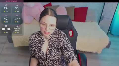 Snapshot of sashavibe chatting on June 21, 3:14 pm Sasha online show from June 21, 3:14 pm