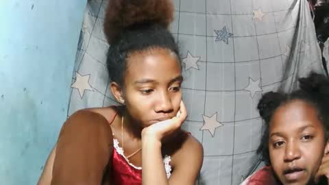 Snapshot of sasivia08 chatting on May 26, 6:04 pm sasivia08 online show from May 26, 6:04 pm