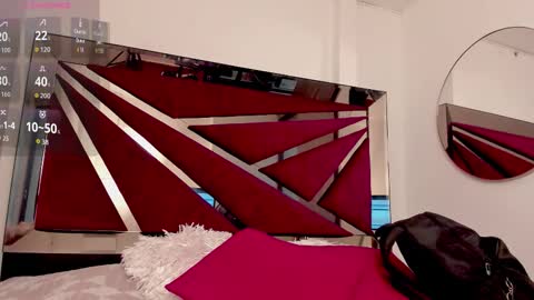 saskiagrendel online show from March 29, 12:10 am