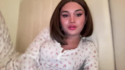 Snapshot of sassybaby1 chatting on May 27, 4:37 pm Kylie Wilson online show from May 27, 4:37 pm