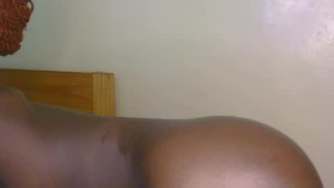 Snapshot of sassyleila chatting on August 1, 5:50 am sexxy one online show from August 1, 5:50 am