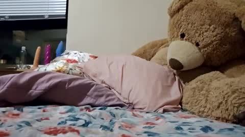 Sassynopants online show from February 9, 4:57 am