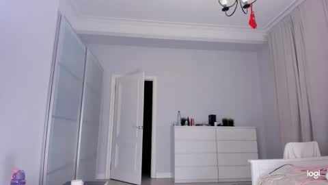 Snapshot of sassynova chatting on January 17, 1:43 am Ksenya online show from January 17, 1:43 am