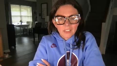 Snapshot of sassynsweetmilf chatting on April 28, 5:29 pm sassynsweetmilf online show from April 28, 5:29 pm