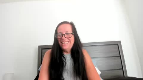 sassypeachgoddess online show from October 8, 3:09 pm