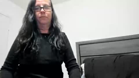 sassypeachgoddess online show from November 2, 2:47 am