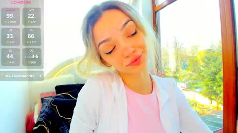 sassyt33n online show from April 12, 6:18 am