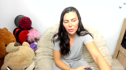 sassytiff online show from February 6, 2:20 pm