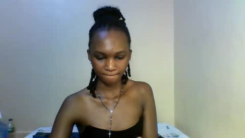 Snapshot of sasy_tina chatting on February 10, 12:59 am Tina online show from February 10, 12:59 am