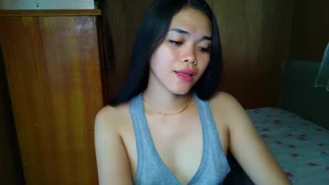 Snapshot of saszzyyumiie chatting on April 23, 2:24 am saszzyyumiie online show from April 23, 2:24 am