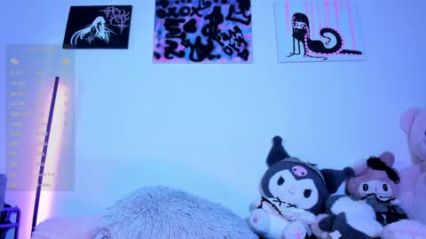 Snapshot of satanbabee_ chatting on May 15, 11:45 pm im expecting 300 thumbs up on my altar online show from May 15, 11:45 pm