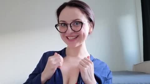 Lori online show from April 7, 5:13 pm