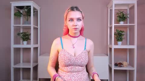 Snapshot of saturninaknoebel chatting on March 9, 5:44 am Lin online show from March 9, 5:44 am