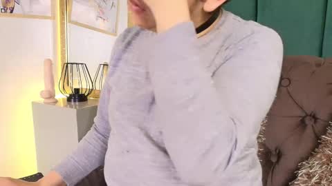 Snapshot of saturningsweets chatting on March 3, 2:23 pm Saturningsweets online show from March 3, 2:23 pm