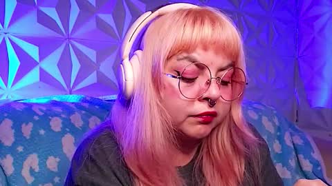 Gina George online show from March 28, 2:55 am