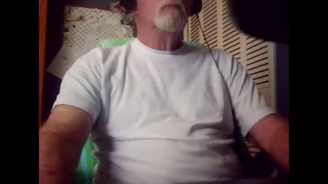 Snapshot of satyr64 chatting on April 21, 2:12 pm satyr64 online show from April 21, 2:12 pm