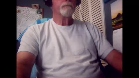 Snapshot of satyr64 chatting on May 4, 4:36 pm satyr64 online show from May 4, 4:36 pm
