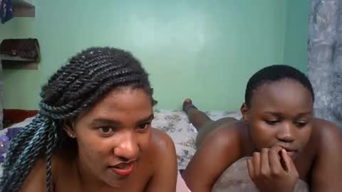 Snapshot of sauce_pety chatting on June 11, 12:32 am pety online show from June 11, 12:32 am