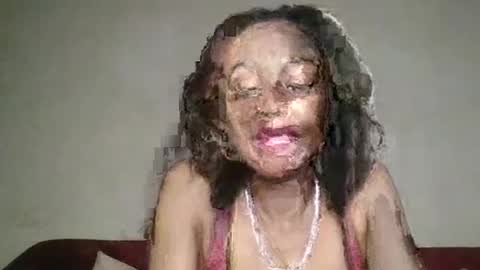 Snapshot of saucy_shanice chatting on July 28, 2:51 am Shaniiice online show from July 28, 2:51 am