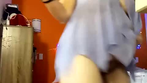 Snapshot of saucybear666 chatting on December 21, 3:03 am SnowBunny online show from December 21, 3:03 am