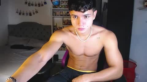 Snapshot of saulomiralles chatting on May 27, 11:57 pm Saulo online show from May 27, 11:57 pm
