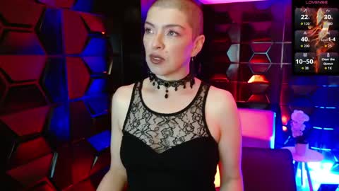 Snapshot of sauvage_lilith chatting on May 13, 3:15 am lilith online show from May 13, 3:15 am