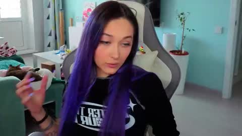 Ariel online show from April 22, 3:09 am