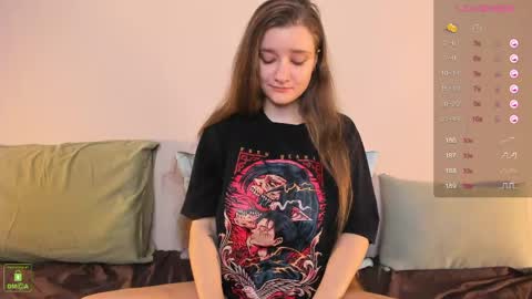 Snapshot of savanah_wild chatting on May 8, 7:03 am savanah_wild online show from May 8, 7:03 am