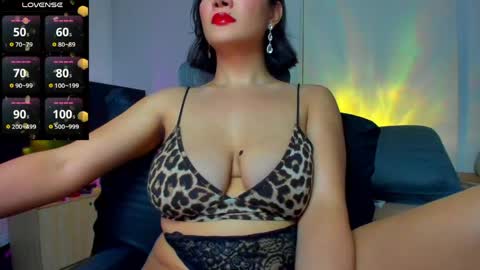 Snapshot of savanna13 chatting on June 8, 7:31 am savanna13 online show from June 8, 7:31 am