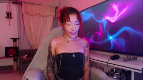 Savannaredhair 33 Angelebony33 online show from October 25, 4:09 am