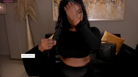 S a v a n n a h  online show from May 24, 5:51 pm