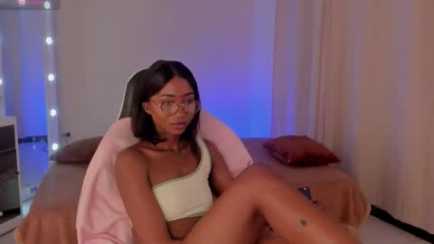 Snapshot of savannahwildee chatting on February 6, 5:40 pm Savannahwildee online show from February 6, 5:40 pm