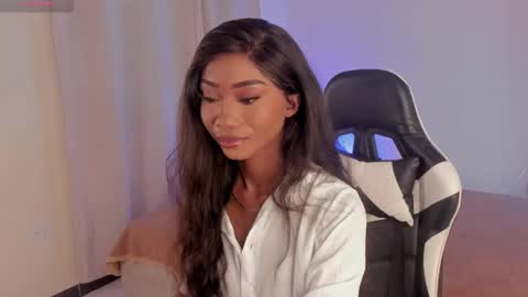 Snapshot of savannahwildee chatting on February 8, 9:04 pm Savannahwildee online show from February 8, 9:04 pm