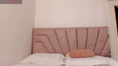 Savannahwildee online show from November 16, 1:06 pm