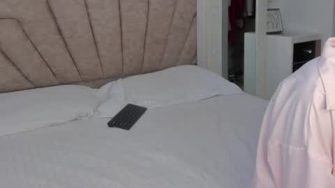 Savannahwildee online show from May 4, 8:38 pm