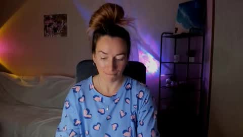 save the qween online show from November 24, 8:36 am