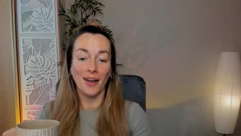 save the qween online show from February 27, 7:30 am