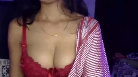 Snapshot of saxee_love chatting on May 13, 5:32 pm saxee online show from May 13, 5:32 pm