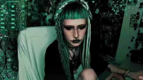 pronoun she. name Mary. age 21. online show from January 14, 10:47 pm