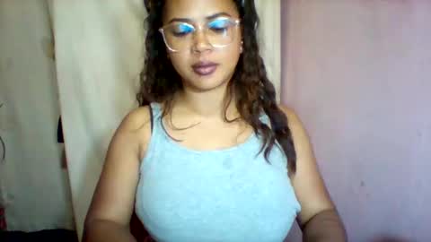 Snapshot of sayah_69 chatting on June 1, 7:04 pm sayah_69 online show from June 1, 7:04 pm