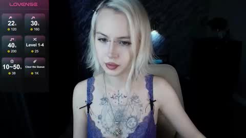 Anges online show from November 13, 1:15 am