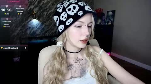 Anges online show from April 18, 1:42 am