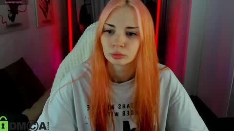 Snapshot of sayl0r_moon chatting on June 6, 9:14 am Kira GMT 7 Mon Thu-Sun 0800am-0200pm online show from June 6, 9:14 am