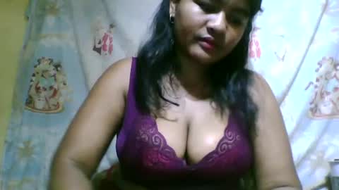 Snapshot of saylla1 chatting on November 4, 5:06 am saylla1 online show from November 4, 5:06 am