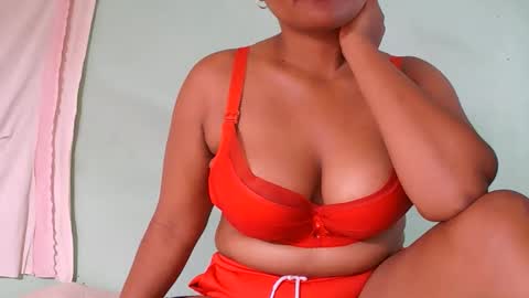 Snapshot of saylla1 chatting on February 26, 2:16 pm saylla1 online show from February 26, 2:16 pm