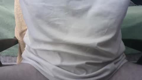 Snapshot of sbiru23 chatting on May 22, 6:46 pm Ben online show from May 22, 6:46 pm