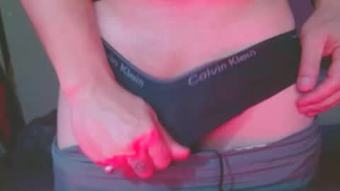 Snapshot of sbutter chatting on February 5, 12:20 am sbutter online show from February 5, 12:20 am