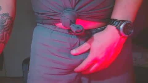 Snapshot of sbutter chatting on March 4, 9:43 pm sbutter online show from March 4, 9:43 pm